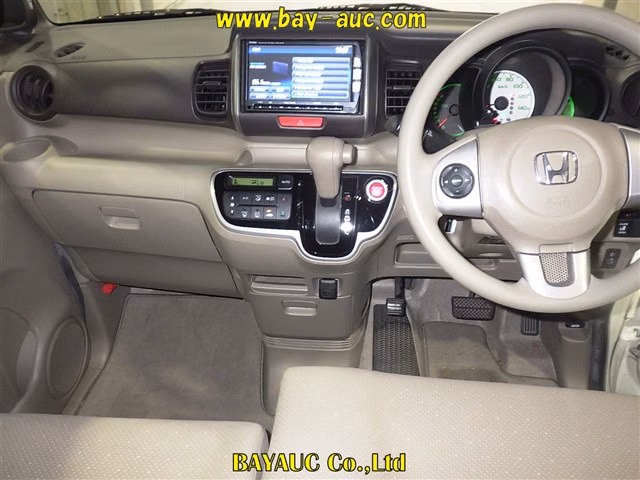 HONDA N-BOX