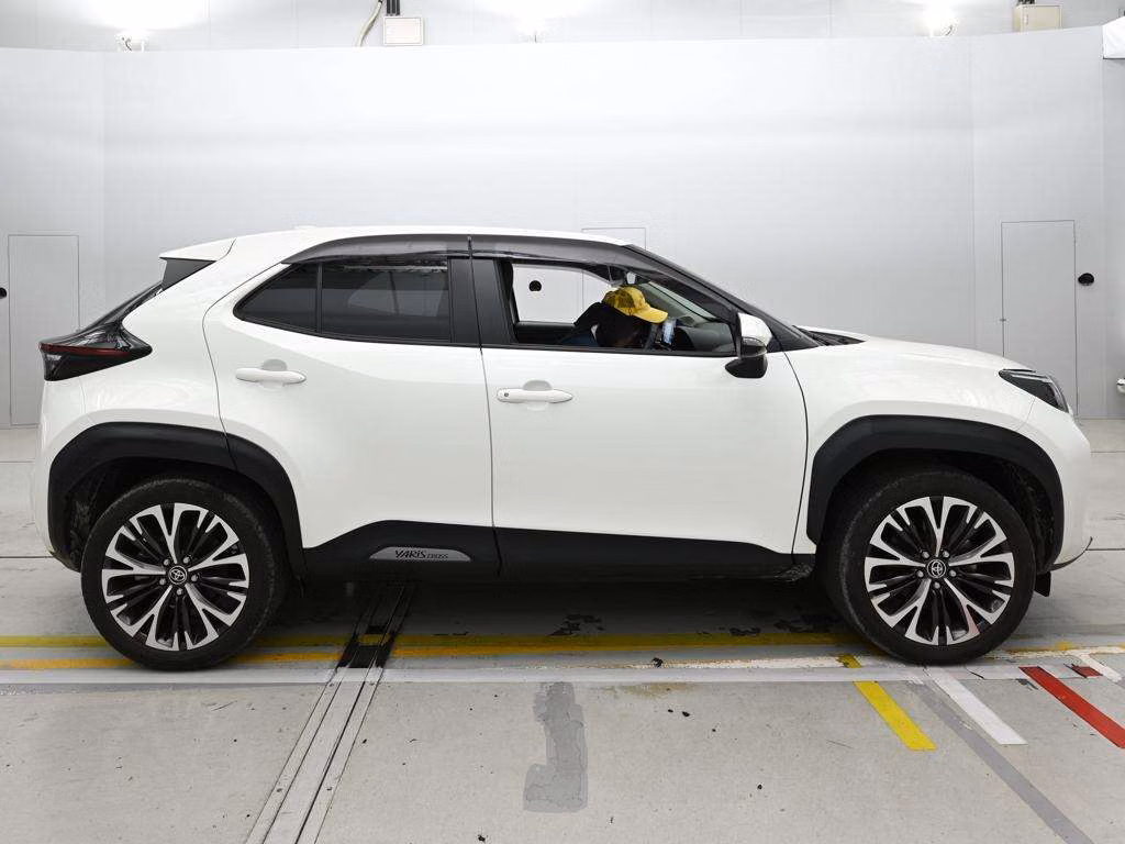 TOYOTA YARIS CROSS