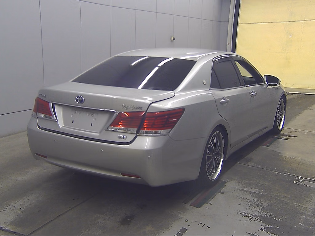 TOYOTA CROWN