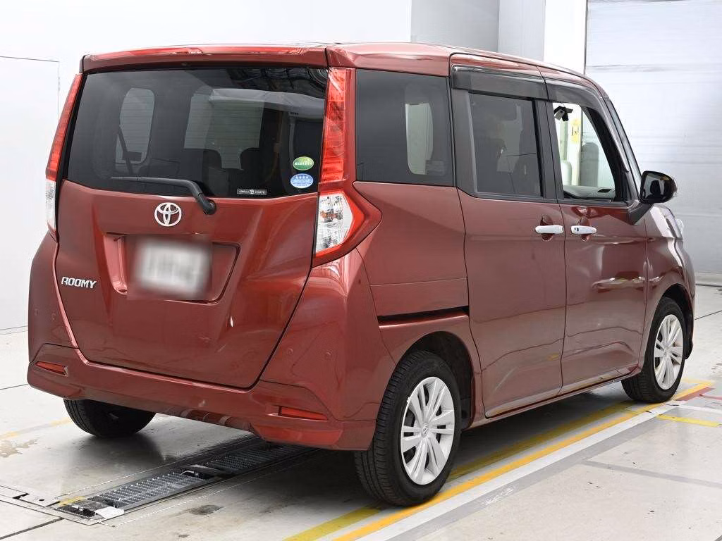 TOYOTA ROOMY