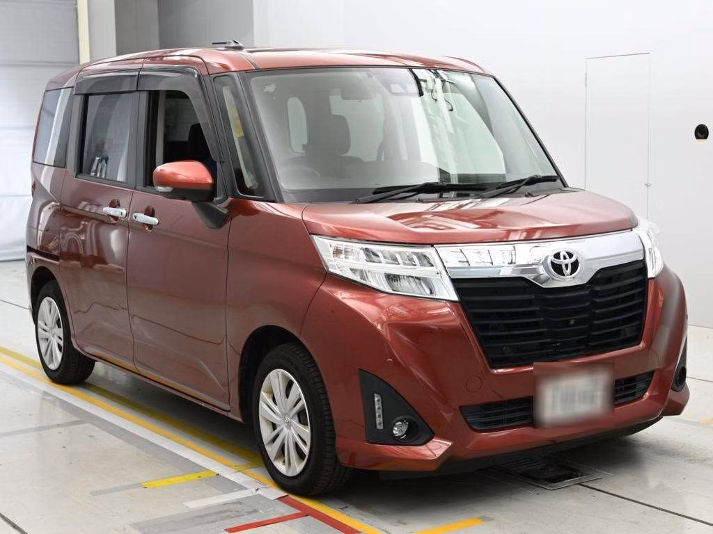 TOYOTA ROOMY