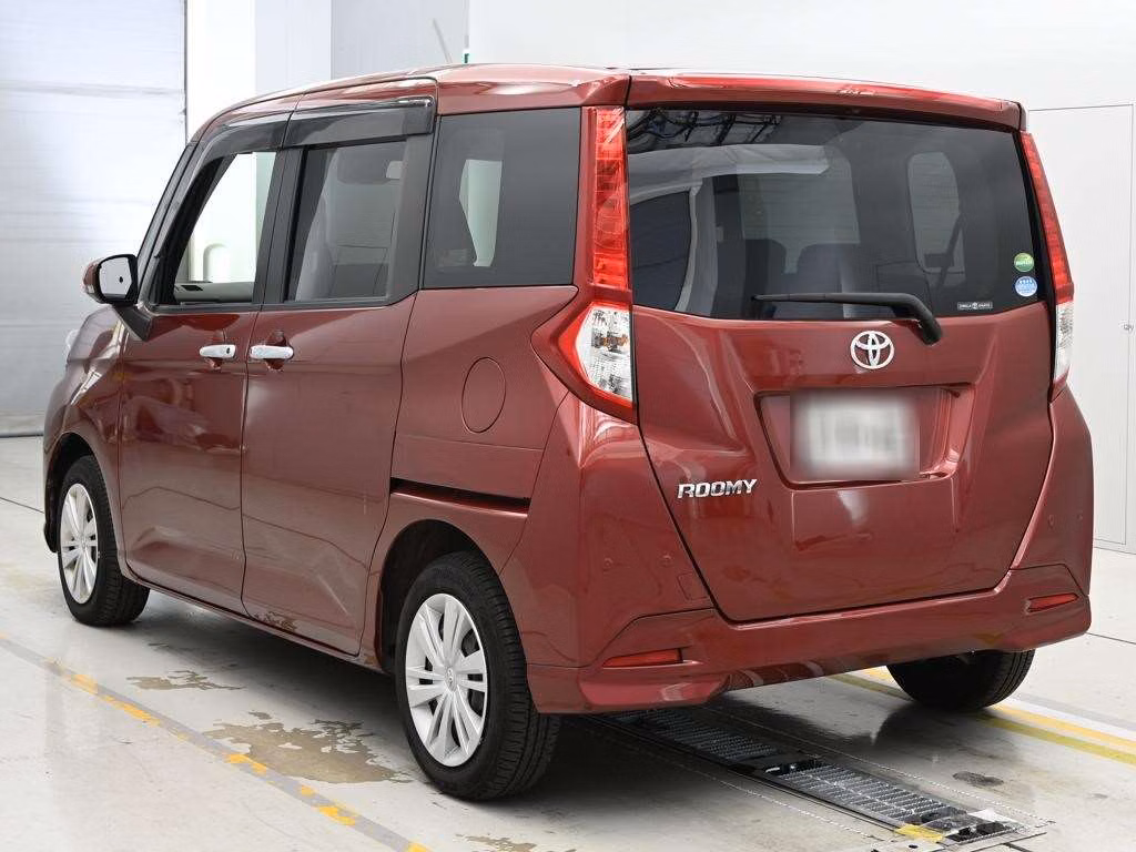 TOYOTA ROOMY