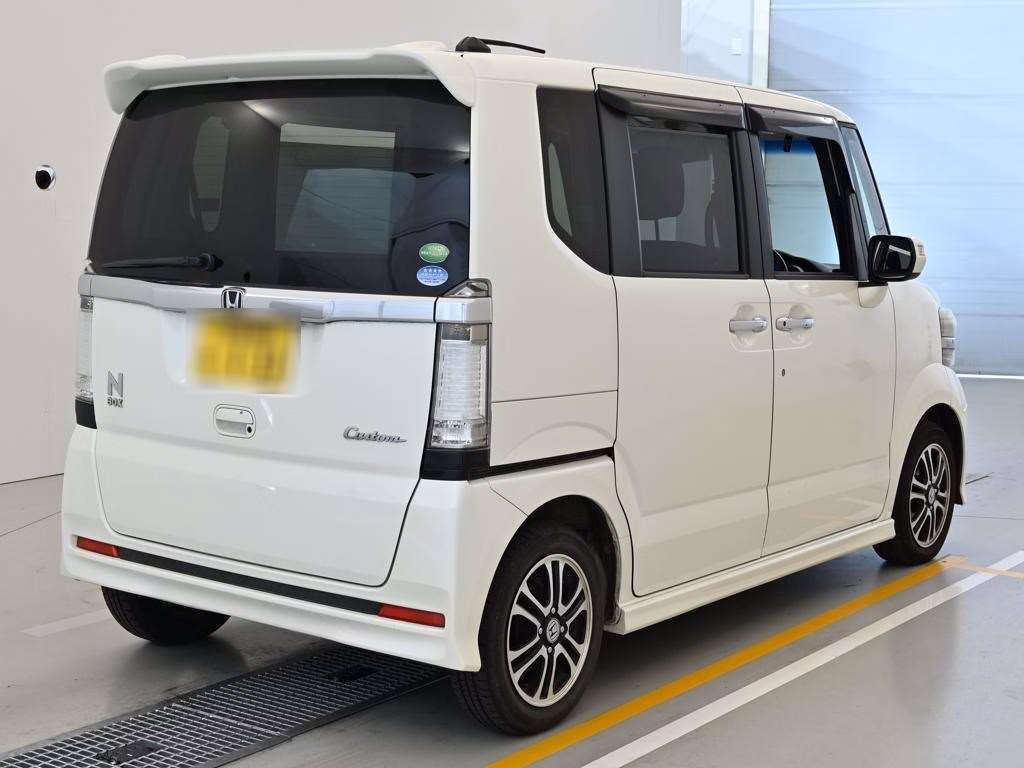 HONDA N-BOX
