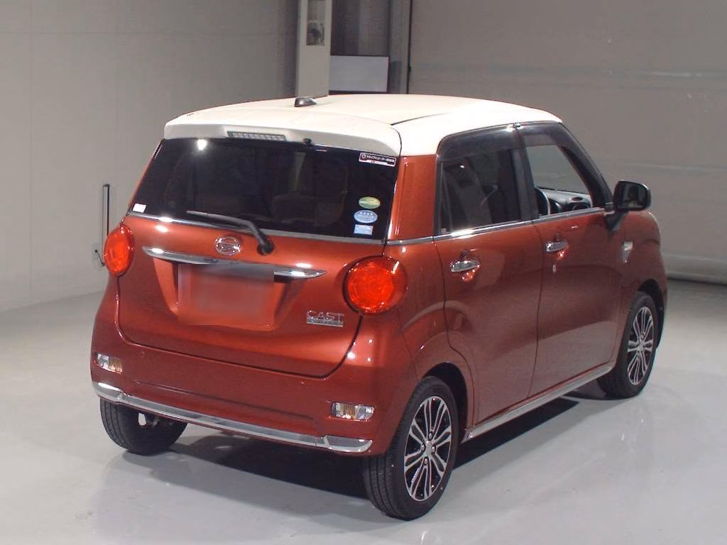 DAIHATSU CAST
