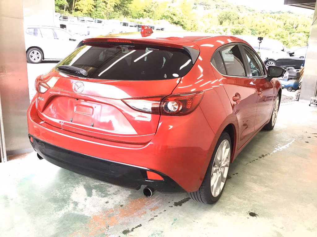 MAZDA AXELA