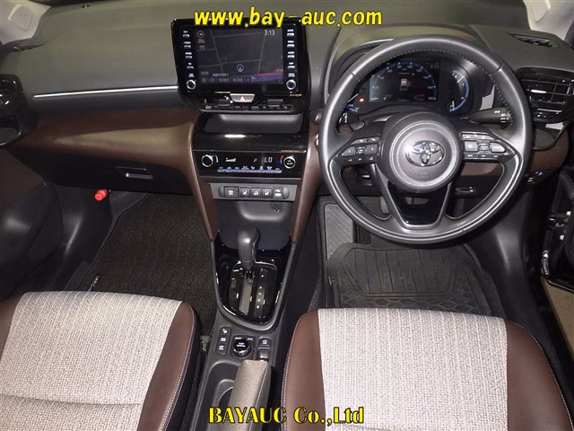 TOYOTA YARIS CROSS