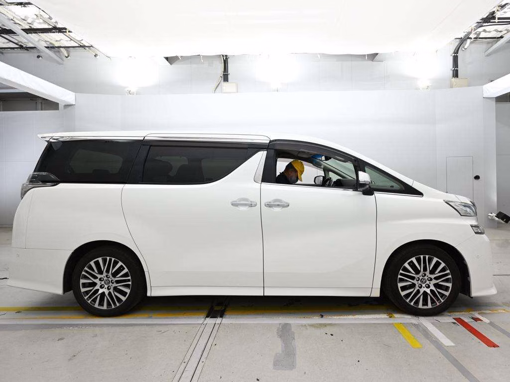 TOYOTA VELLFIRE