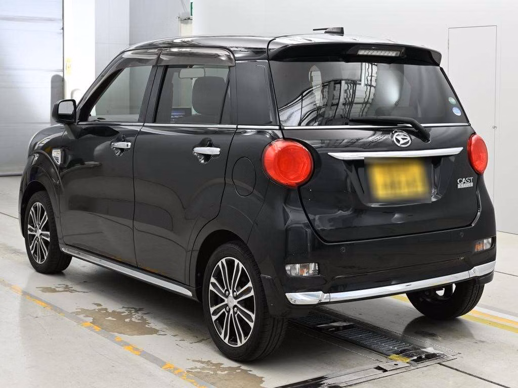 DAIHATSU CAST