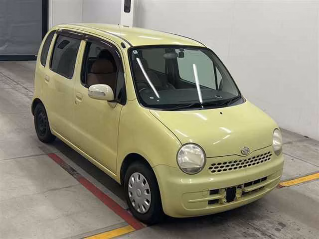 DAIHATSU MOVE LATTE