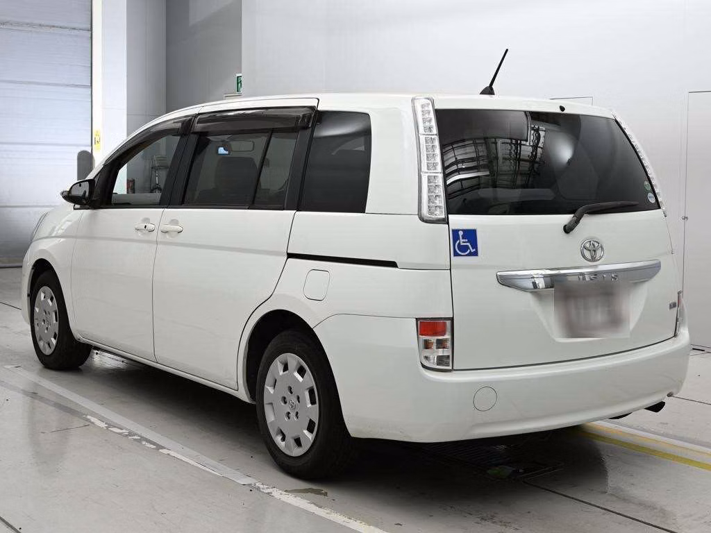 TOYOTA ISIS