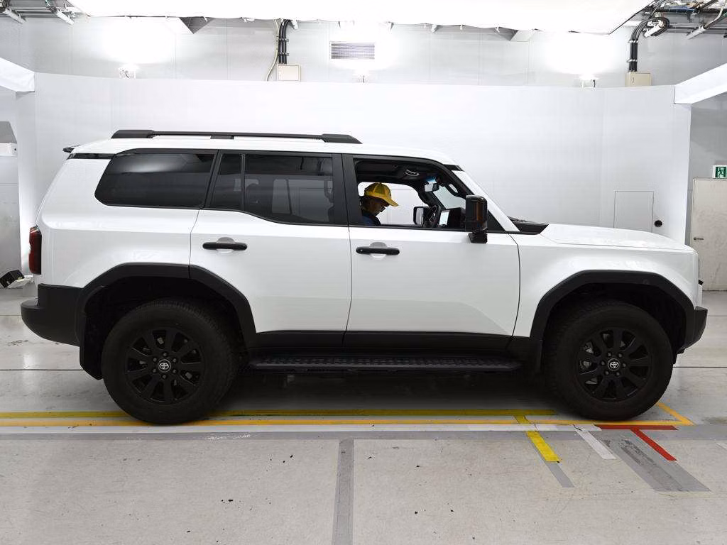 TOYOTA LAND CRUISER PRADO