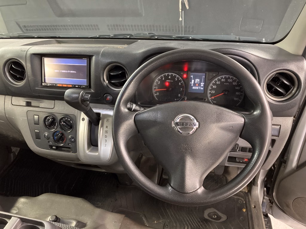 NISSAN NV350 CARAVAN
