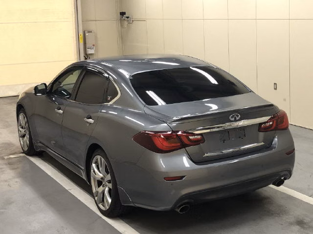 NISSAN FUGA