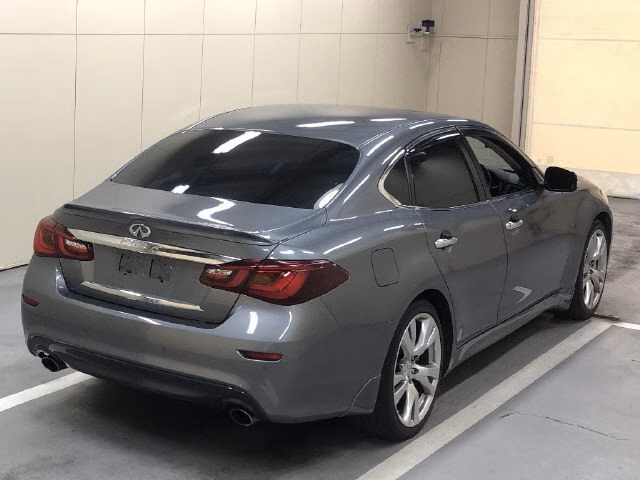 NISSAN FUGA