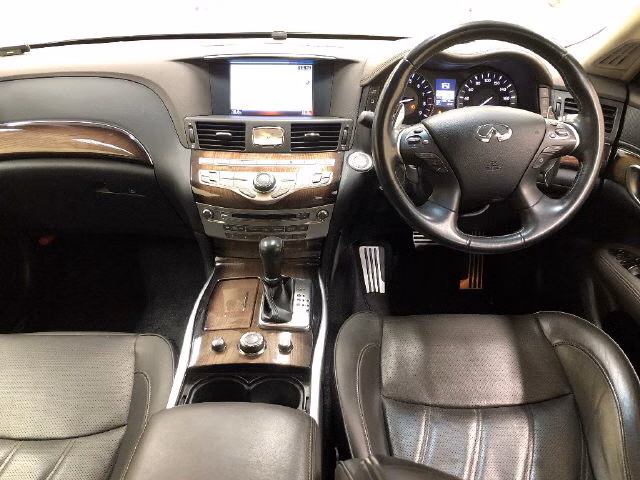 NISSAN FUGA