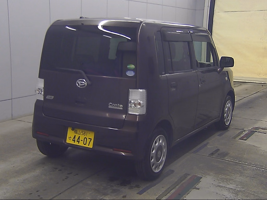 DAIHATSU MOVE CONTE