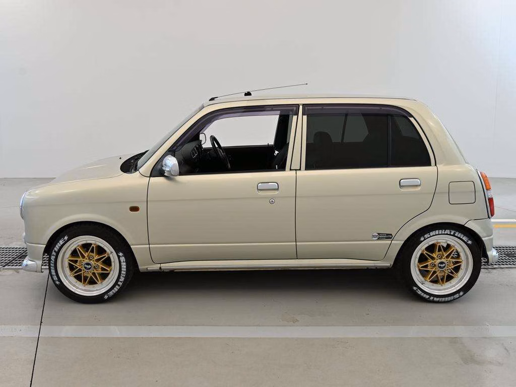 DAIHATSU MIRA GINO