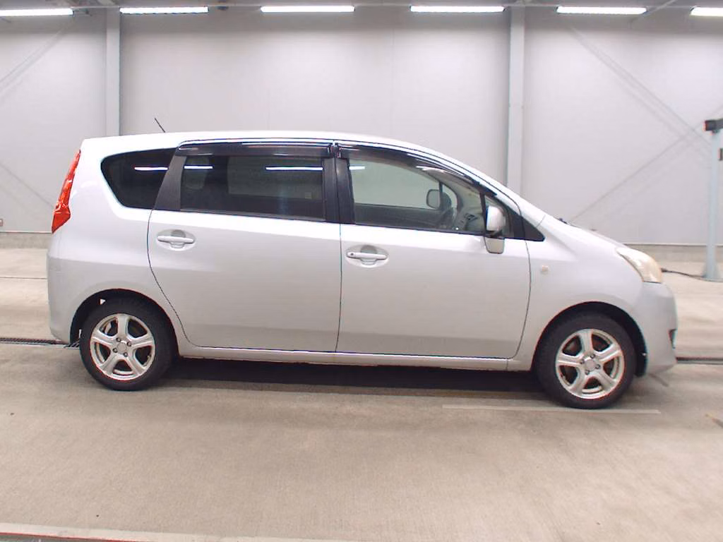 TOYOTA PASSO SETTE