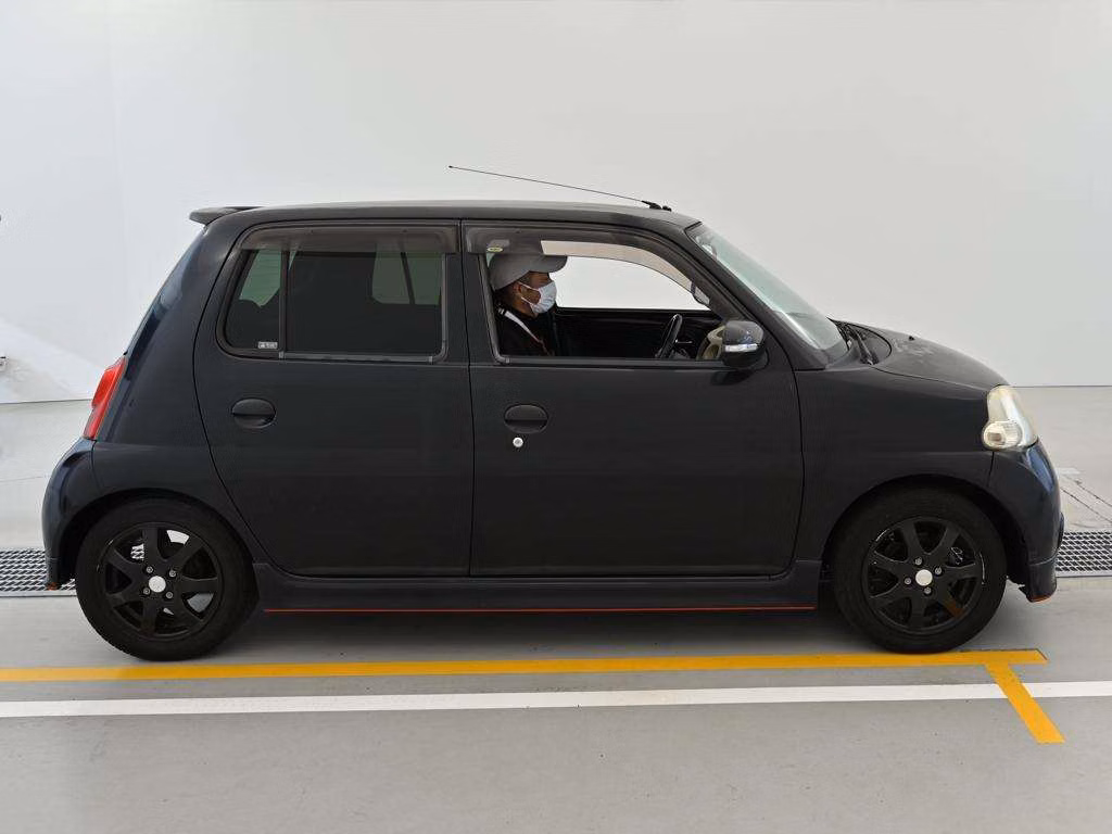 DAIHATSU ESSE