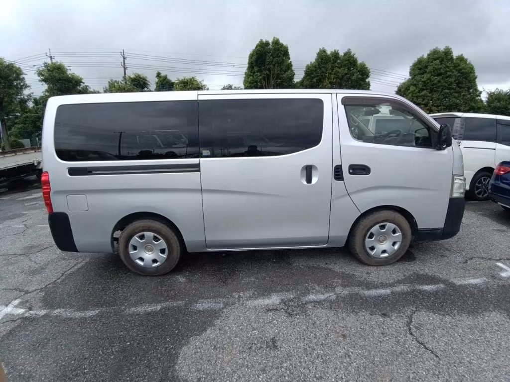 NISSAN NV350 CARAVAN