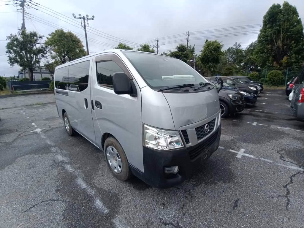 NISSAN NV350 CARAVAN