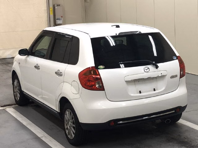 MAZDA VERISA