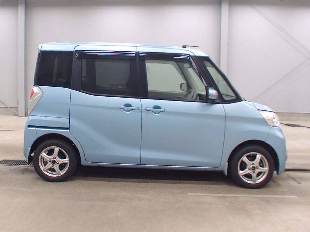 MITSUBISHI EK SPACE
