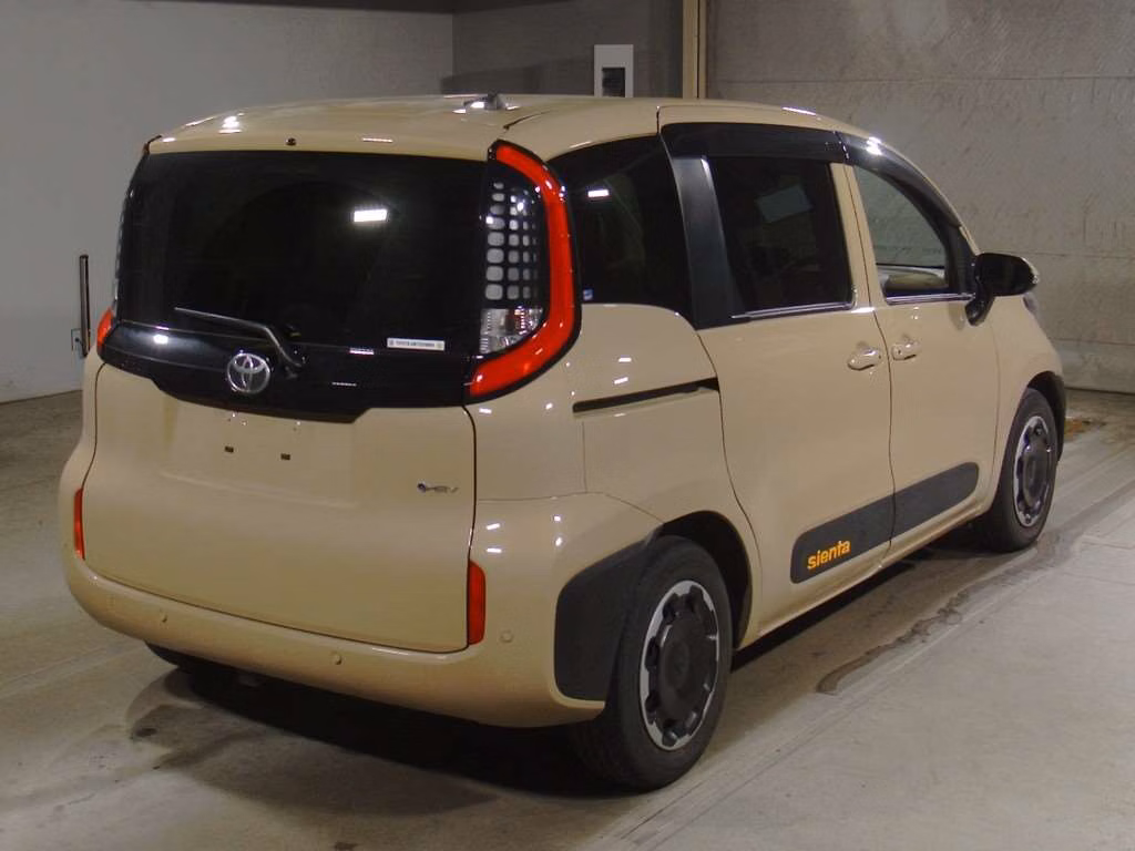 TOYOTA SIENTA