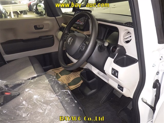 HONDA N-BOX