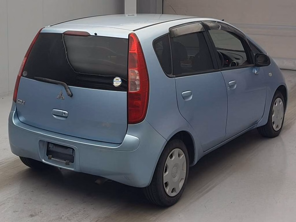 MITSUBISHI COLT