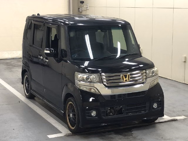 HONDA N-BOX