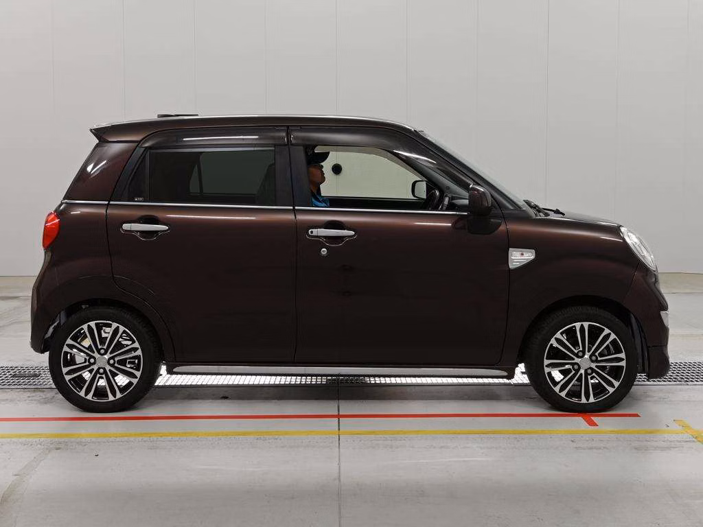 DAIHATSU CAST