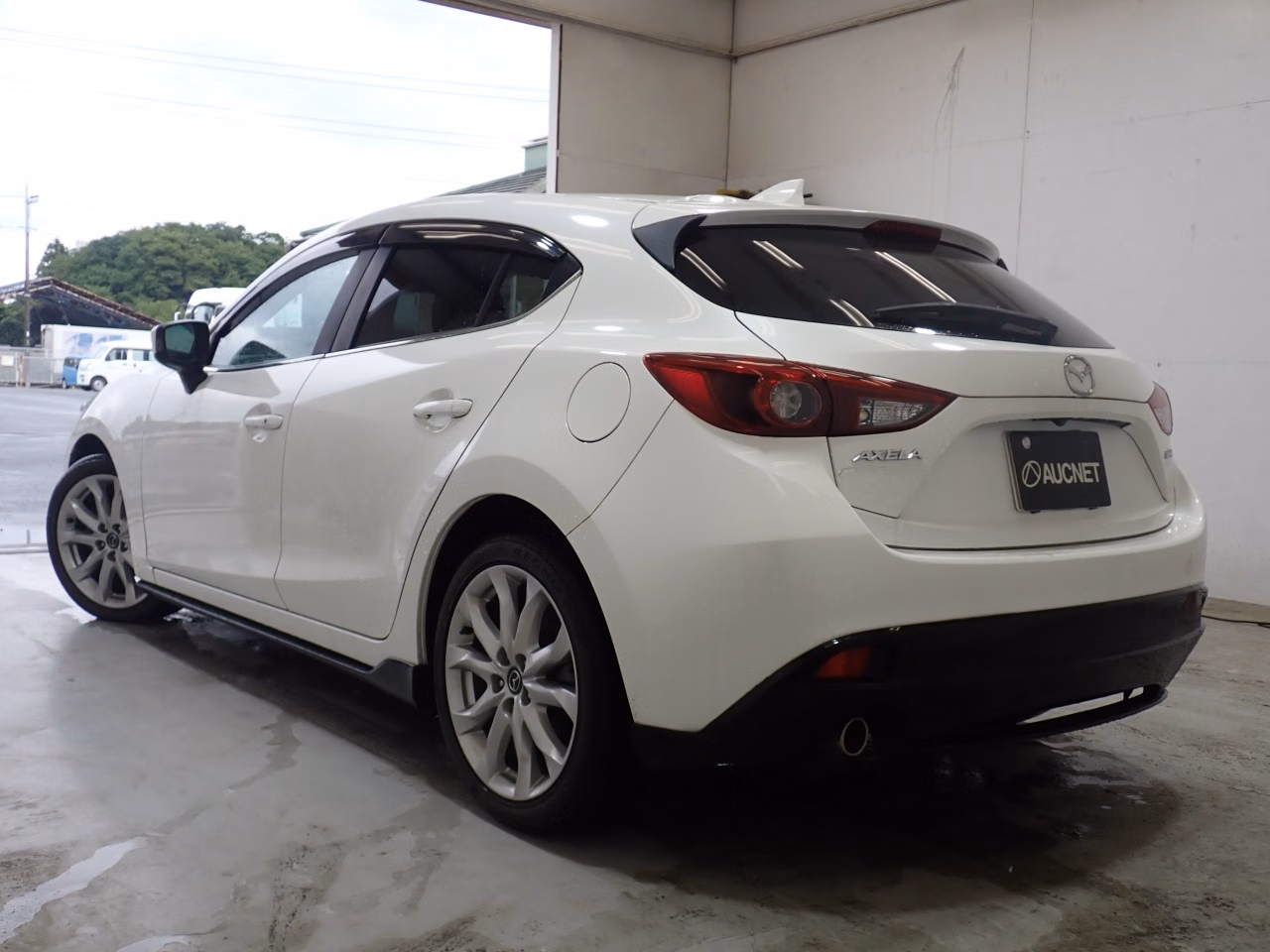MAZDA AXELA