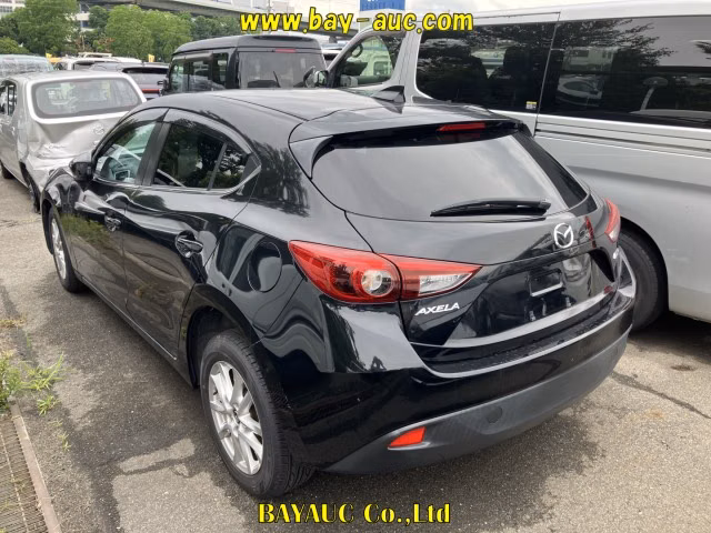MAZDA AXELA