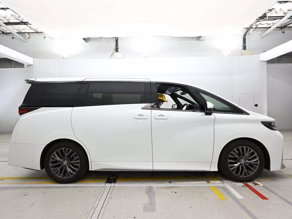 TOYOTA VELLFIRE