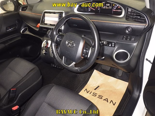 TOYOTA SIENTA