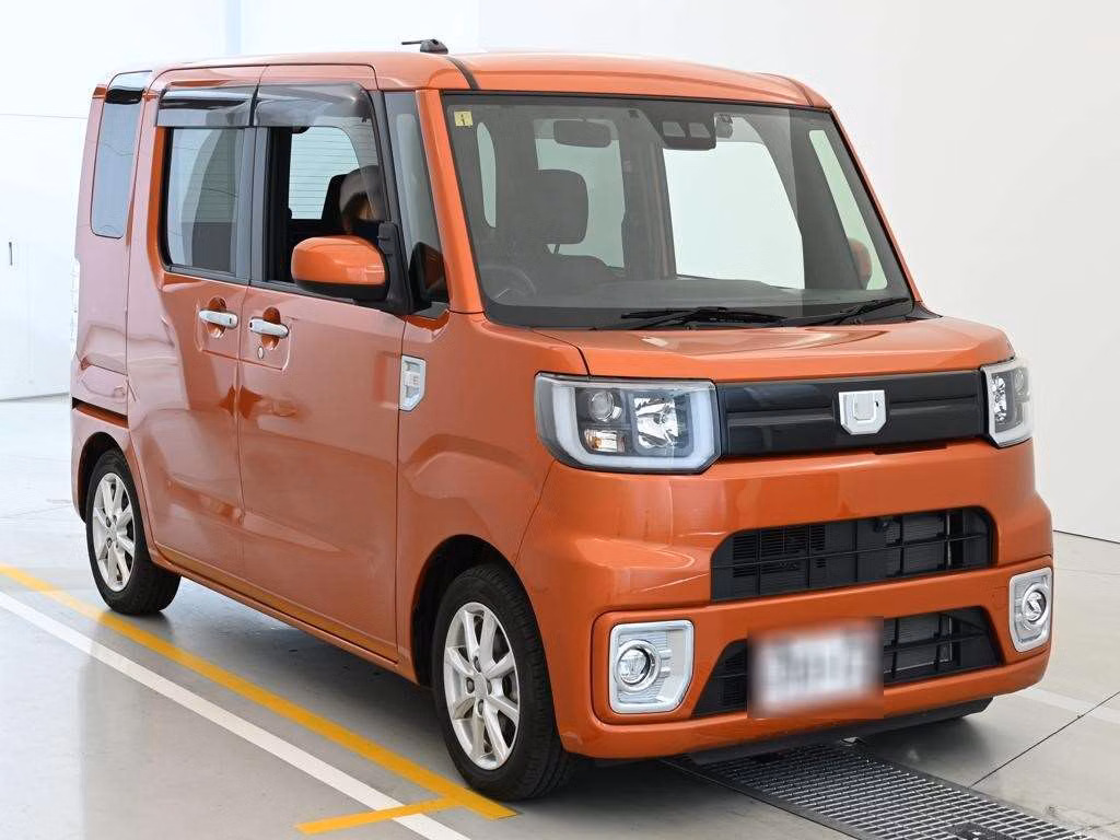 DAIHATSU WAKE