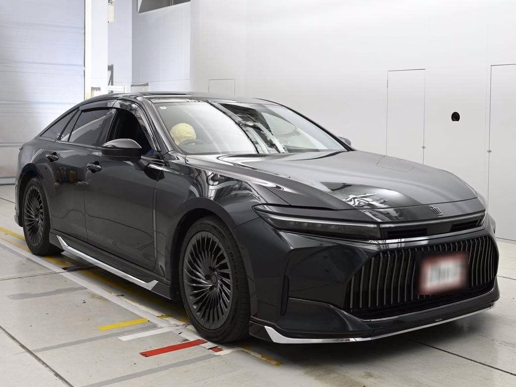 TOYOTA CROWN
