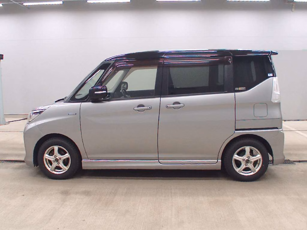 MITSUBISHI DELICA D:2