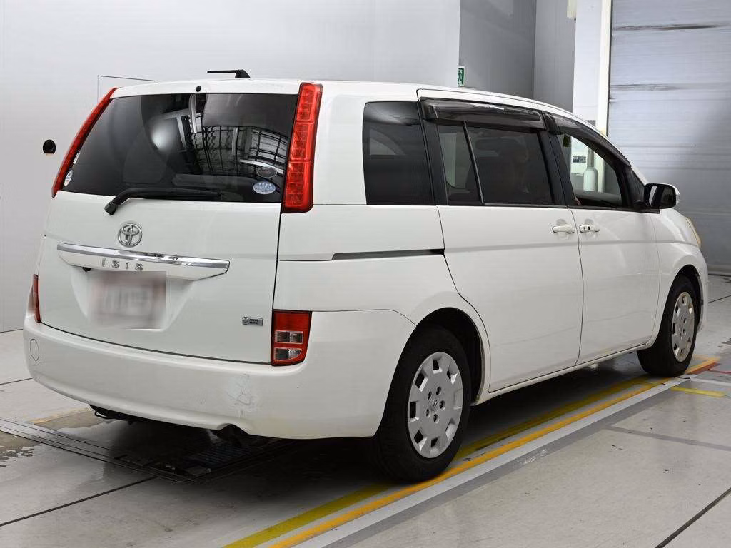TOYOTA ISIS