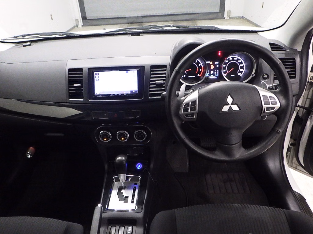 MITSUBISHI GALANT FORTIS