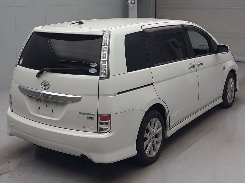 TOYOTA ISIS