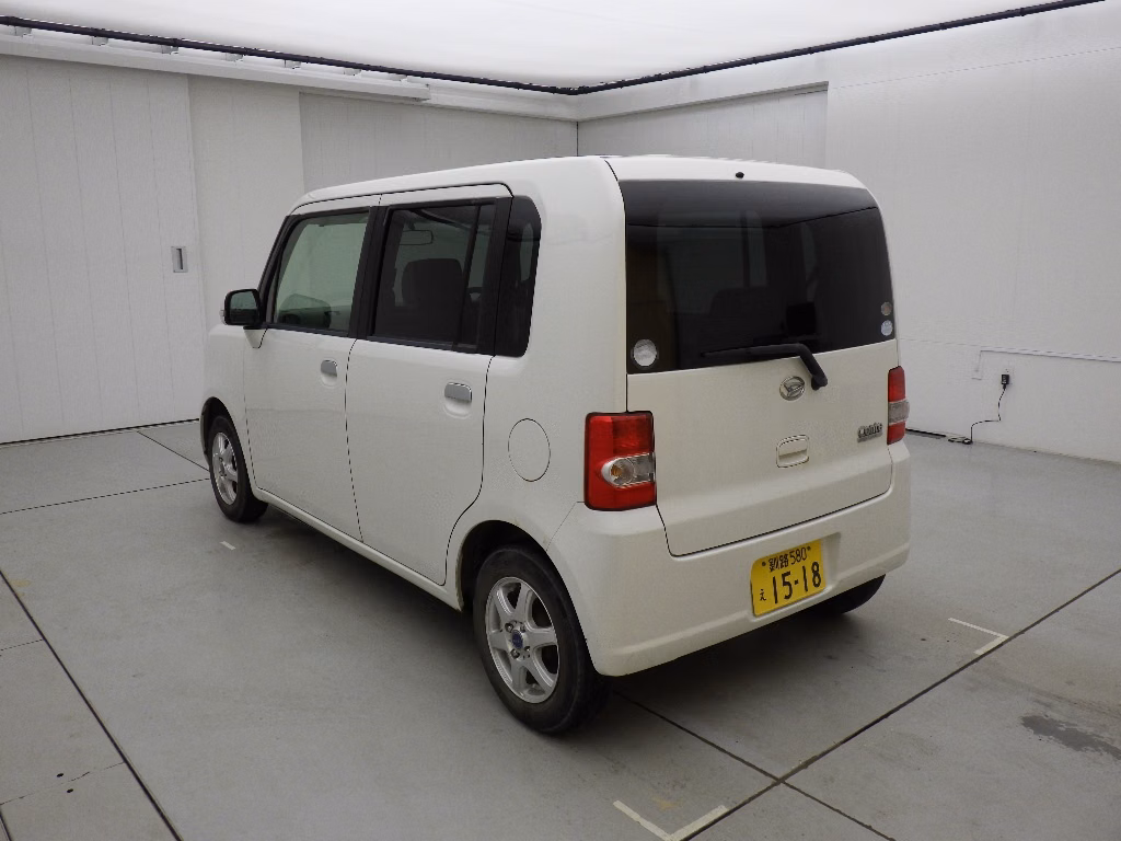 DAIHATSU MOVE CONTE