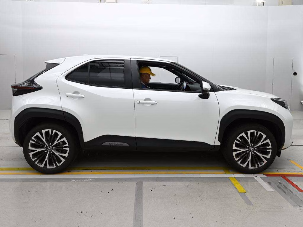 TOYOTA YARIS CROSS