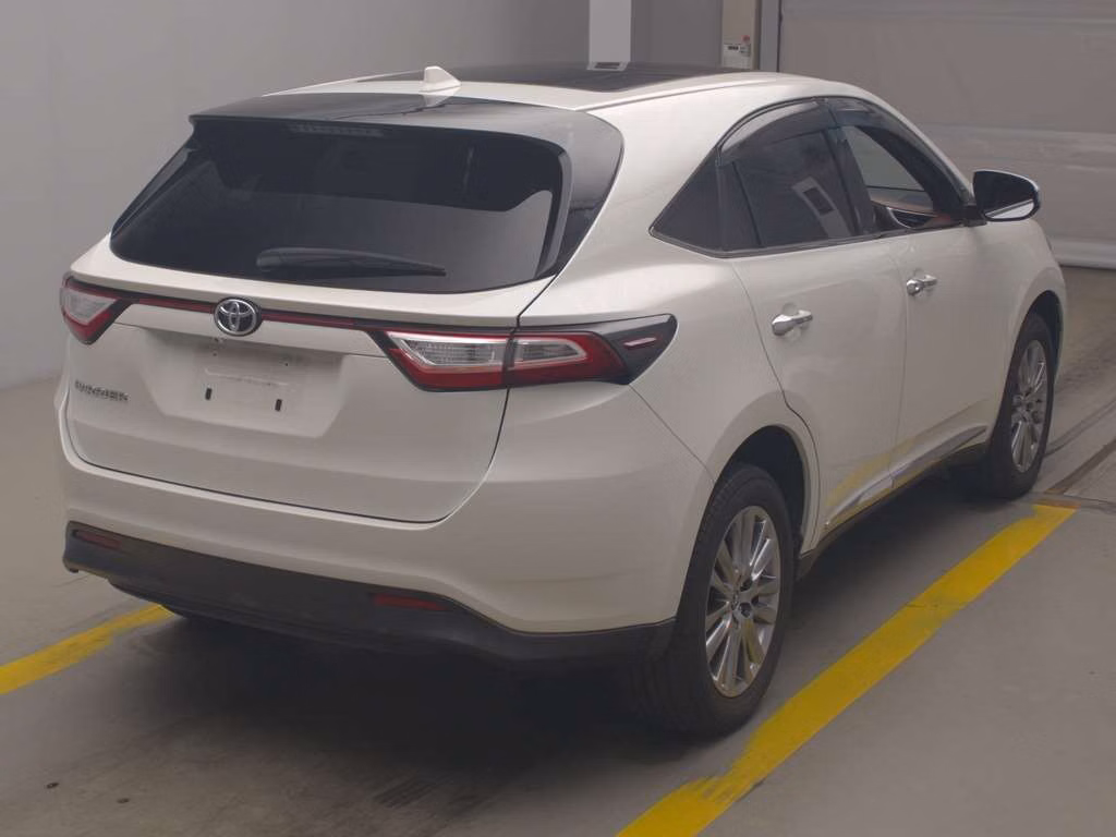 TOYOTA HARRIER