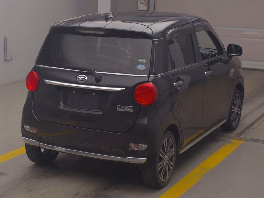 DAIHATSU CAST