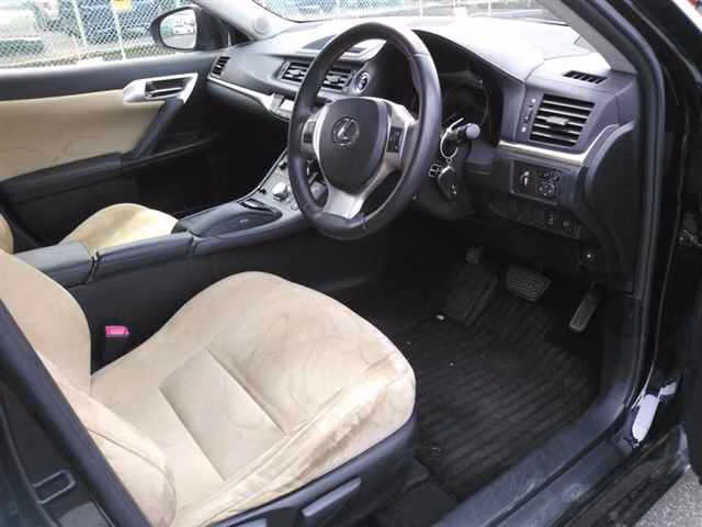 LEXUS CT200H