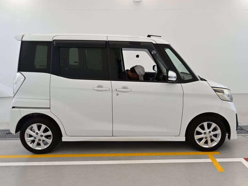 MITSUBISHI EK SPACE