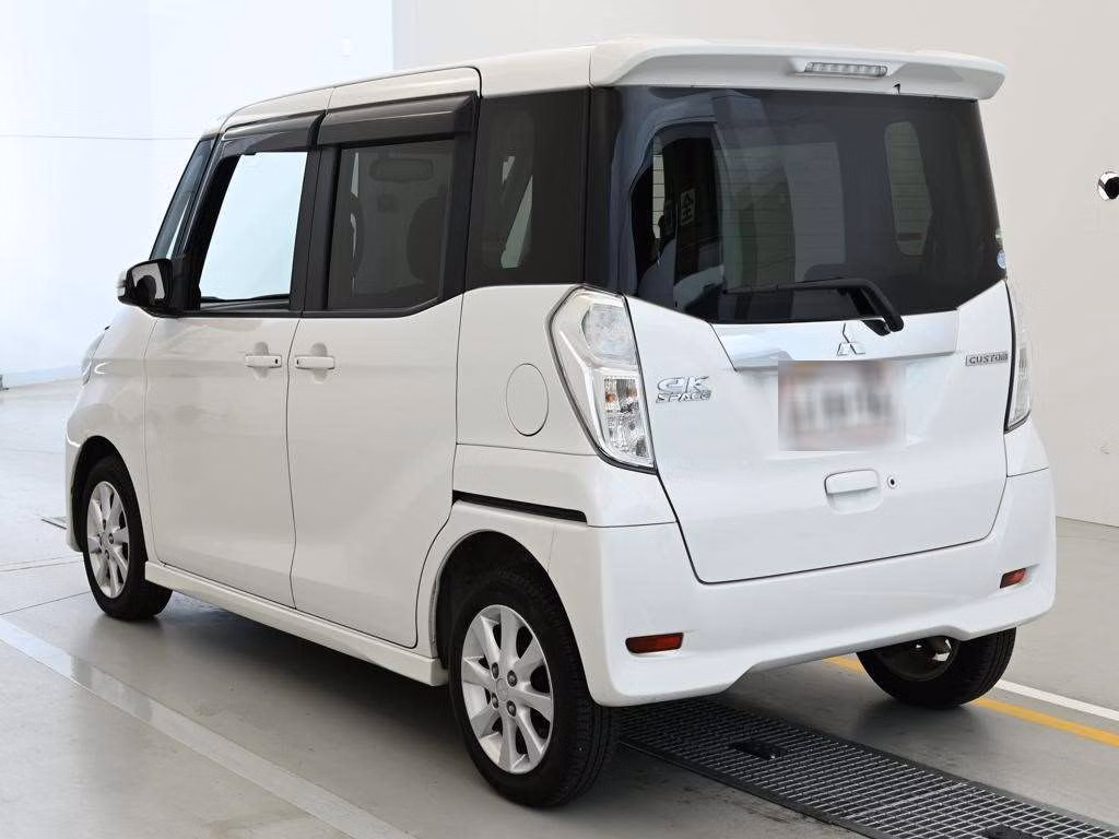 MITSUBISHI EK SPACE