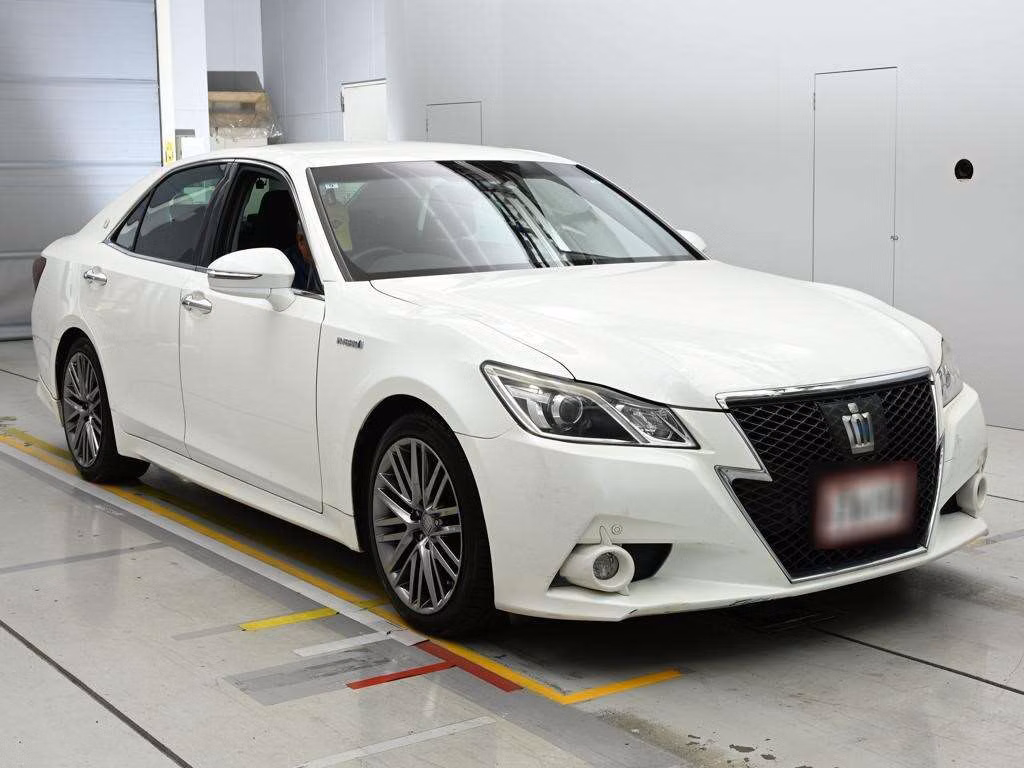 TOYOTA CROWN